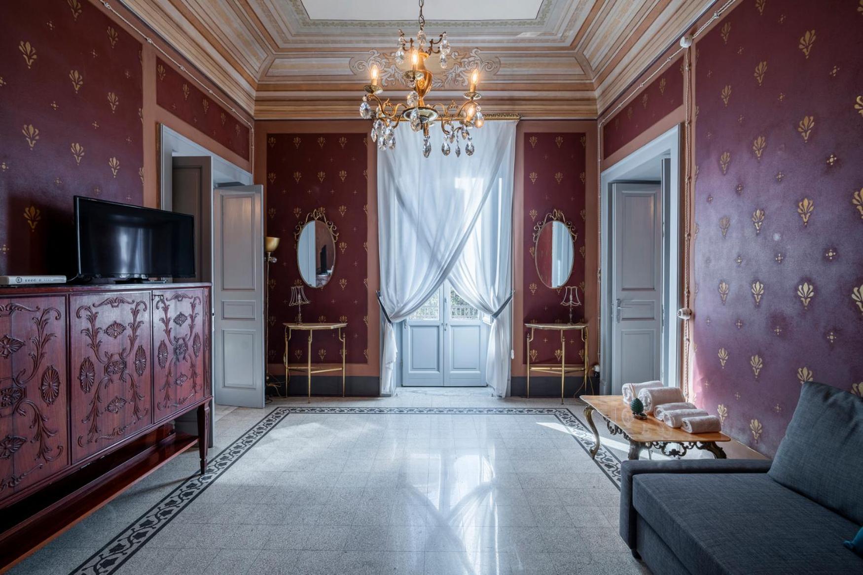 360Me Palace Mesyna Zewnętrze zdjęcie
